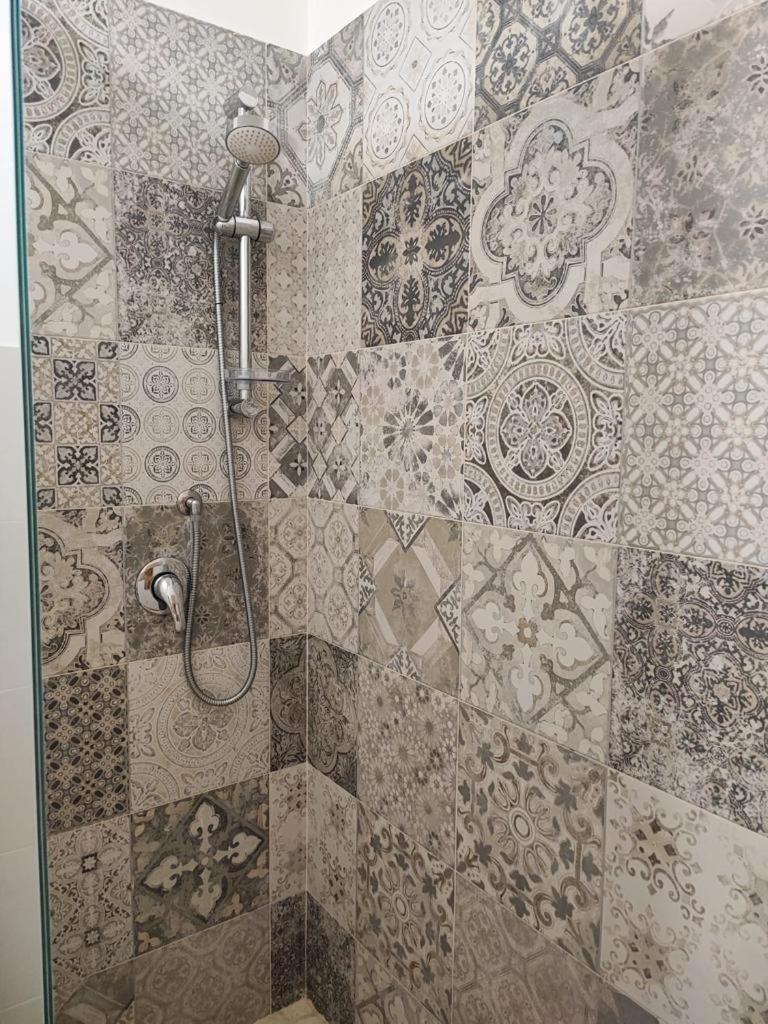 Greta Viola House Apartment Squinzano ภายนอก รูปภาพ